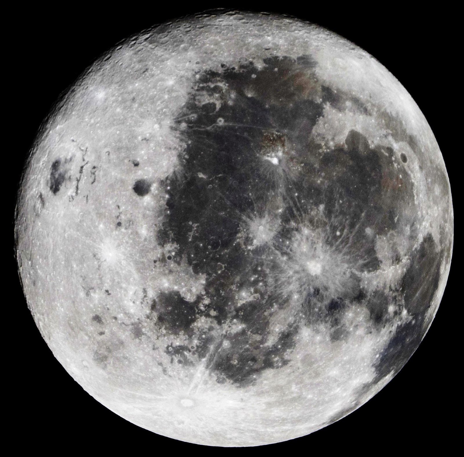 JUST IN: NASA’s Artemis II Nears Moon, Sets New Distance Record from Earth