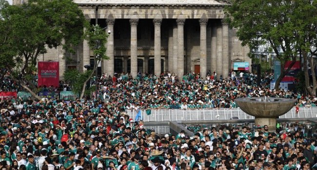 2 fans dead in World Cup celebrations in Mexico City
