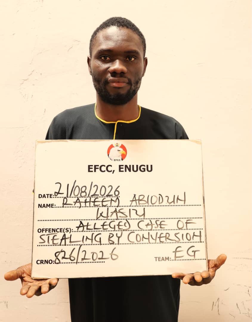 EFCC arrests man for fraud in enugu EFCC arraigns man over alleged $5,000 fraud, fake bank alert scam in Enugu