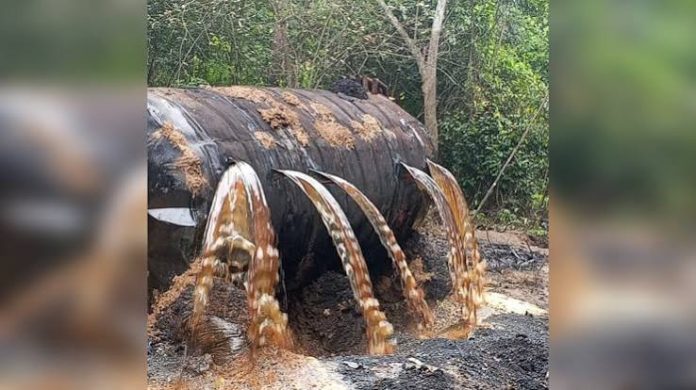 Navy busts illegal refining