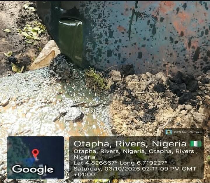 Navy destroys illegal refinery site in rivers